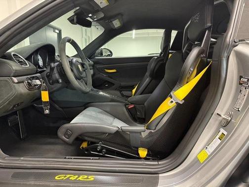 2024 Porsche 718 Cayman GT4 RS