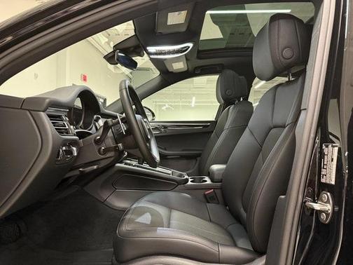 2023 Porsche Macan 