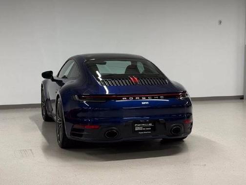 Gentian Blue Metallic 2020 Porsche 911