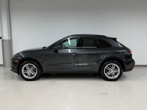 Volcano Grey Metallic 2026 Porsche Macan