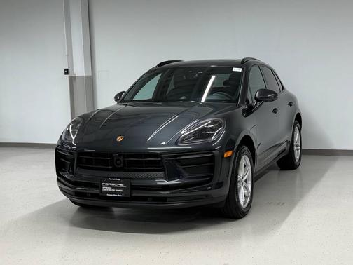 Volcano Grey Metallic 2026 Porsche Macan