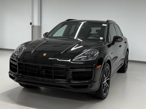 2023 Porsche Cayenne 