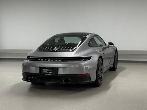 GT Silver Metallic 2026 Porsche 911