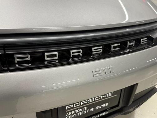 2025 Porsche 911 Carrera