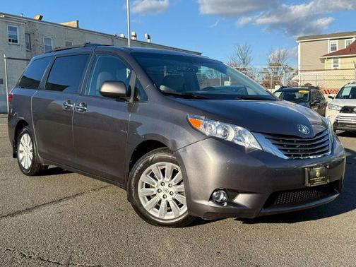 2015 Toyota Sienna XLE