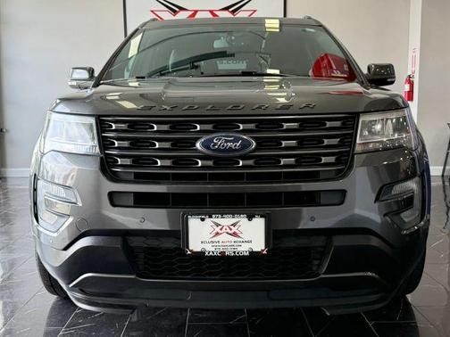 Gray 2017 Ford Explorer XLT