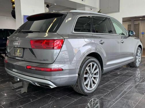 2019 Audi Q7 45 Premium Plus