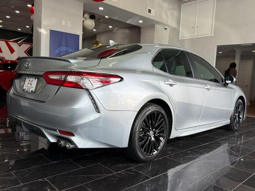 Silver 2024 Toyota Camry SE