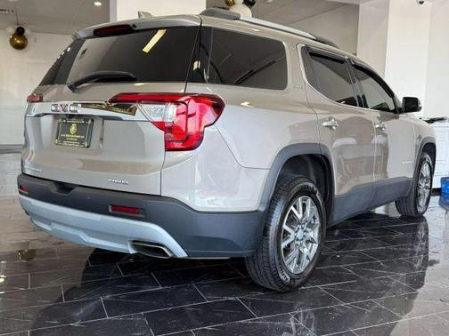 2022 GMC Acadia SLE