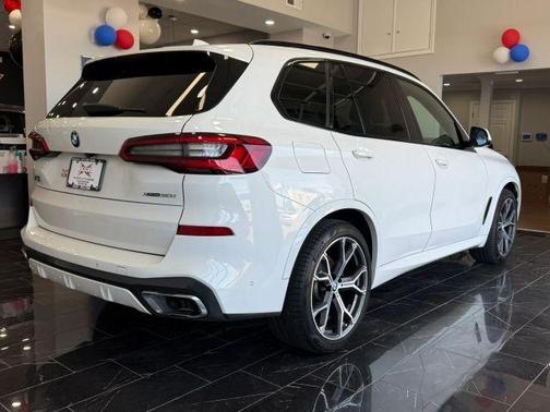 White 2019 BMW X5 xDrive50i