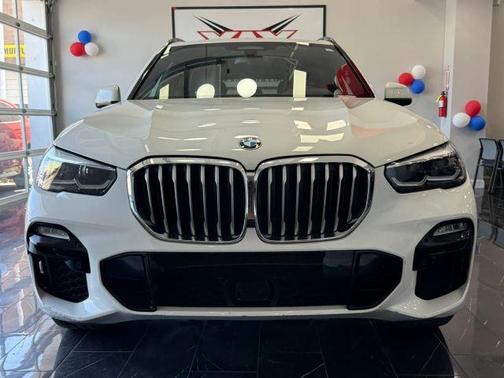 White 2019 BMW X5 xDrive50i
