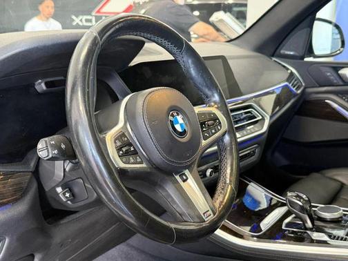 White 2019 BMW X5 xDrive50i