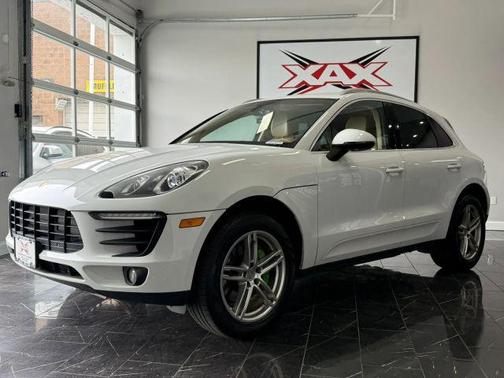 White 2016 Porsche Macan S