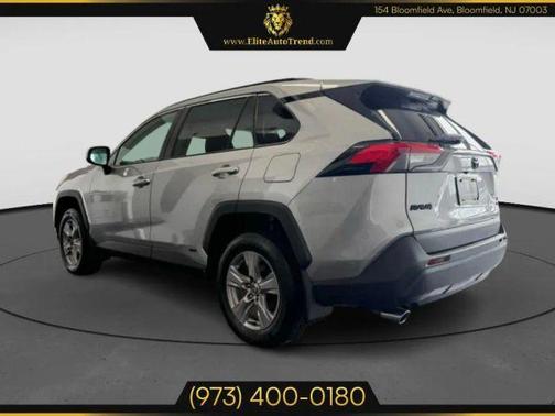 2022 Toyota RAV4 Hybrid XLE
