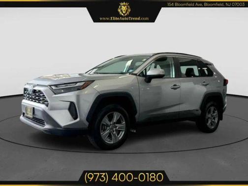 2022 Toyota RAV4 Hybrid XLE