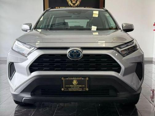 2022 Toyota RAV4 Hybrid XLE