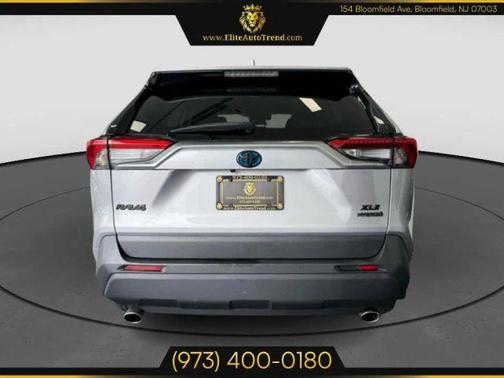 2022 Toyota RAV4 Hybrid XLE