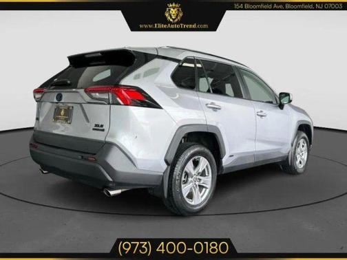 2022 Toyota RAV4 Hybrid XLE