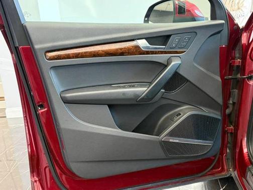 Matador Red Metallic 2018 Audi Q5 2.0T Premium Plus