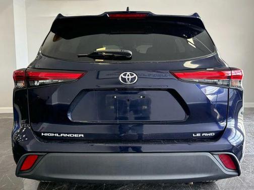 2020 Toyota Highlander LE