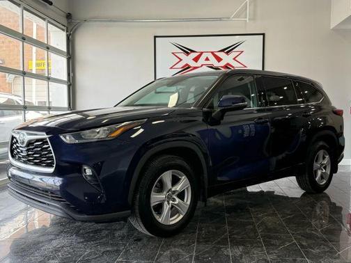 2020 Toyota Highlander LE