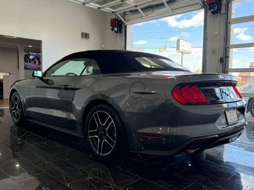 2022 Ford Mustang EcoBoost Premium