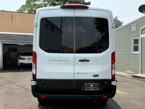 2019 Ford Transit-250 148 WB Medium Roof Cargo