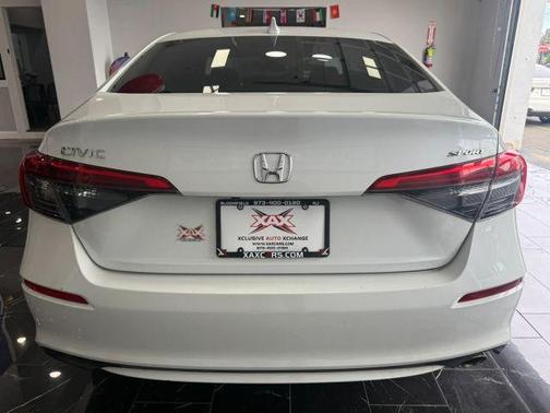 White 2022 Honda Civic Sport