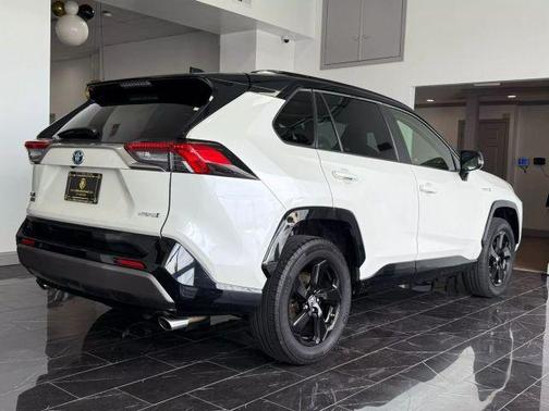 2019 Toyota RAV4 Hybrid XSE