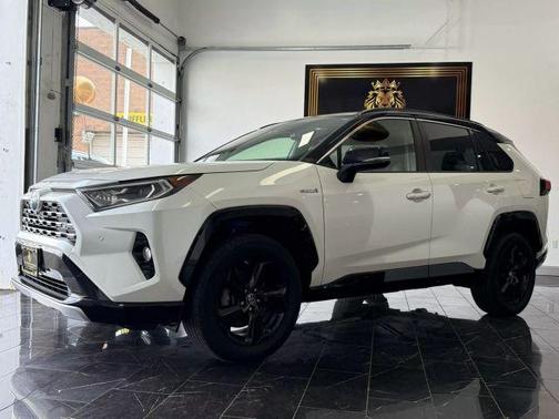 2019 Toyota RAV4 Hybrid XSE