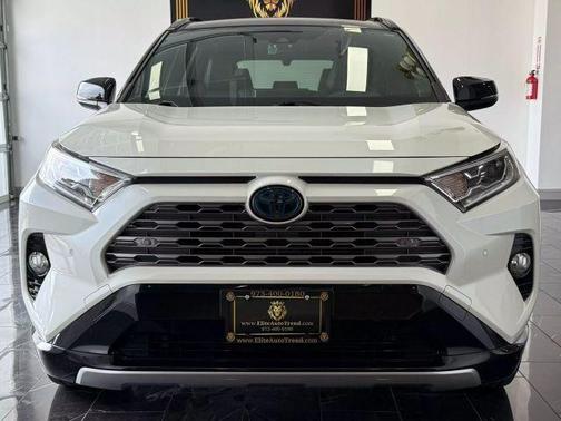 2019 Toyota RAV4 Hybrid XSE