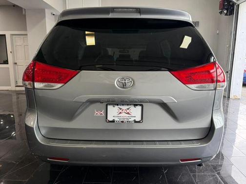 Silver 2012 Toyota Sienna LE