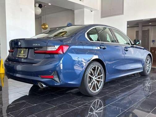 2021 BMW 330 i xDrive