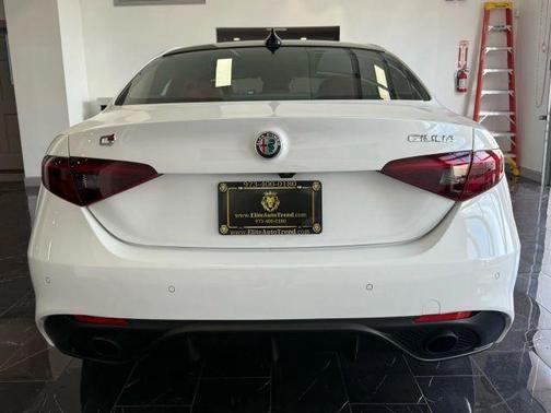 2022 Alfa Romeo Giulia Ti