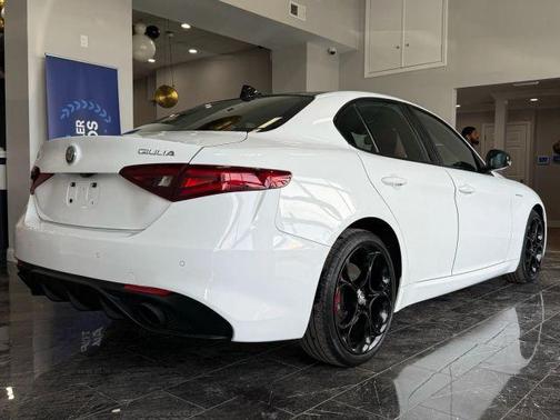 2022 Alfa Romeo Giulia Ti