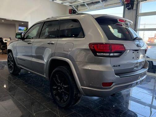 2021 Jeep Grand Cherokee Laredo