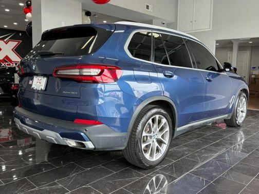 Blue 2019 BMW X5 xDrive40i