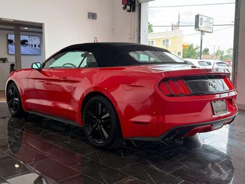 2016 Ford Mustang EcoBoost Premium