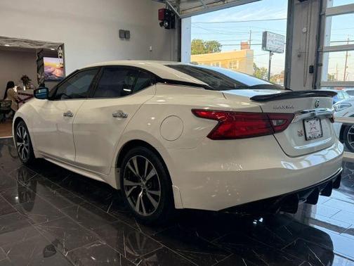 White 2017 Nissan Maxima 3.5 S