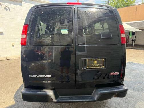 2020 GMC Savana 3500 LS