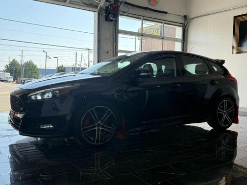 2017 Ford Focus ST Base