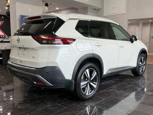2022 Nissan Rogue SL
