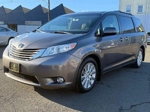 2015 Toyota Sienna XLE