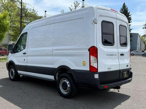 2016 Ford Transit-250 130 WB Medium Roof Cargo