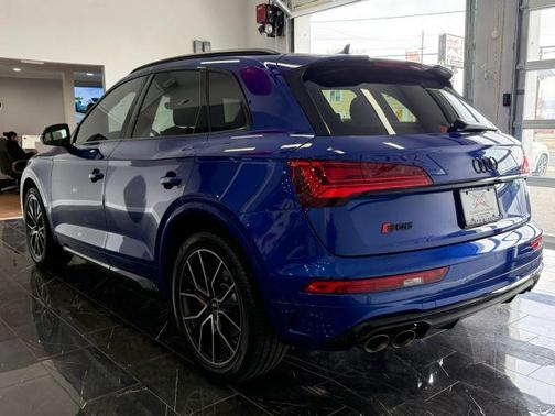 Ultra Blue Metallic 2021 Audi SQ5 3.0T Premium
