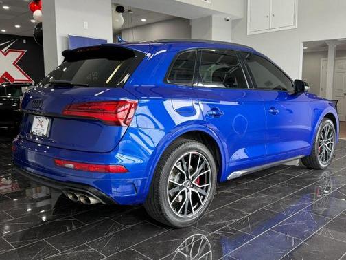 Ultra Blue Metallic 2021 Audi SQ5 3.0T Premium