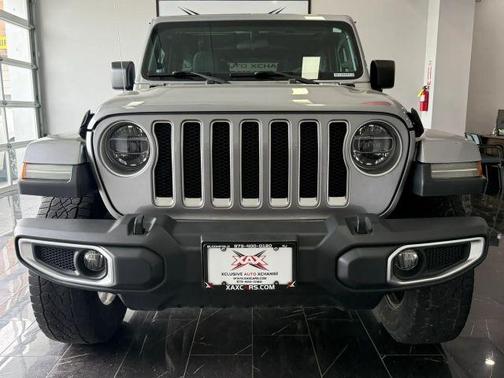 Silver 2018 Jeep Wrangler Unlimited Sahara