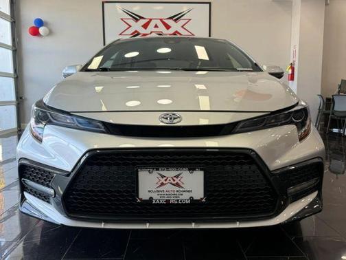 Silver 2022 Toyota Corolla SE