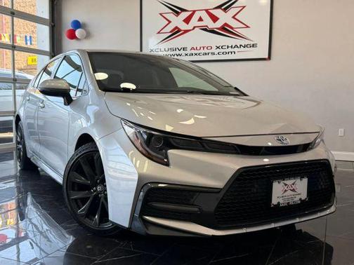 Silver 2022 Toyota Corolla SE