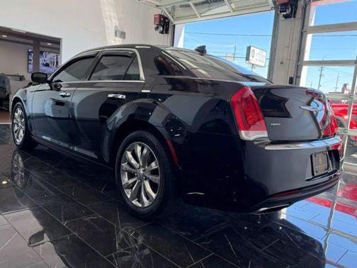 2017 Chrysler 300C Base